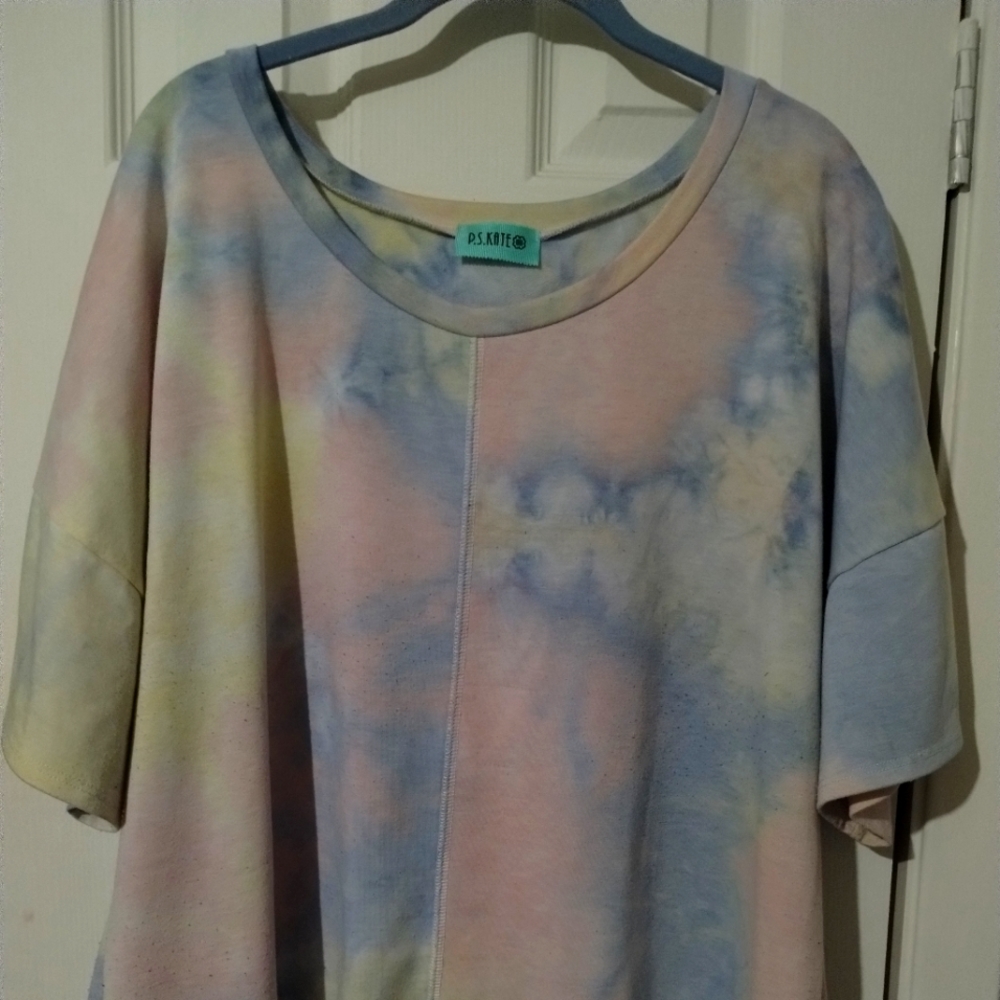 Pastel tie dye tee sweatshirt hacci type lightweight material tee